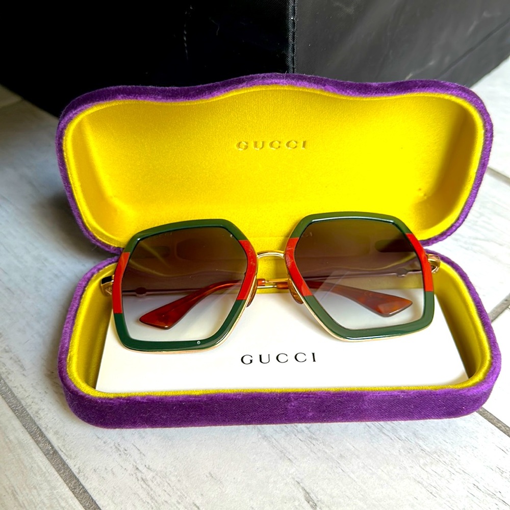 Fancy Elegant Gucci Sunglasses